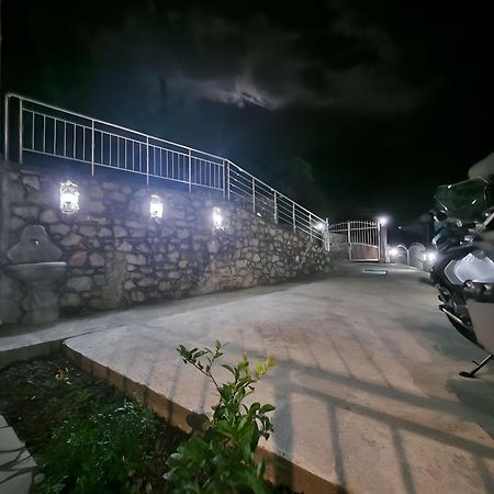 Bed and Breakfast Hyka Stone House Shkodër Esterno foto