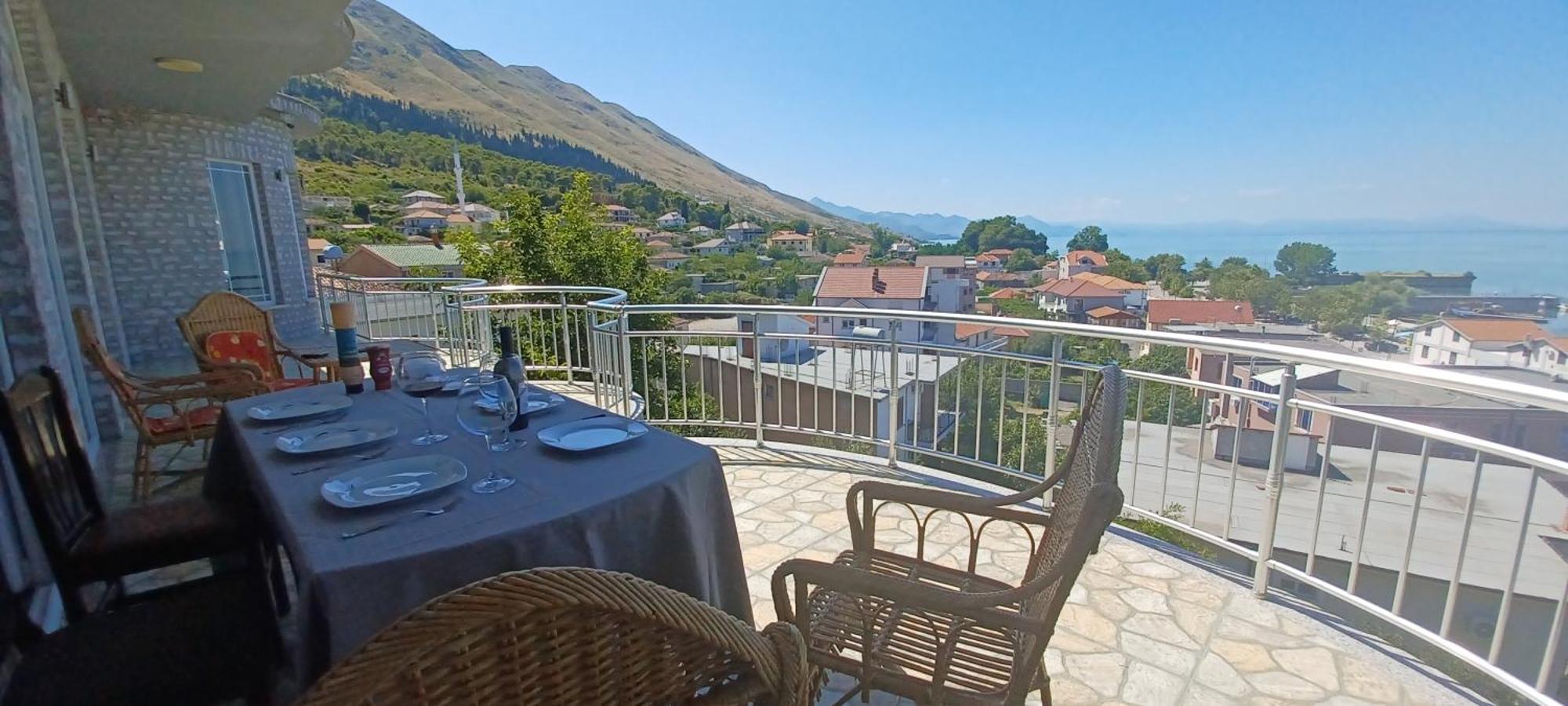 Bed and Breakfast Hyka Stone House Shkodër Esterno foto