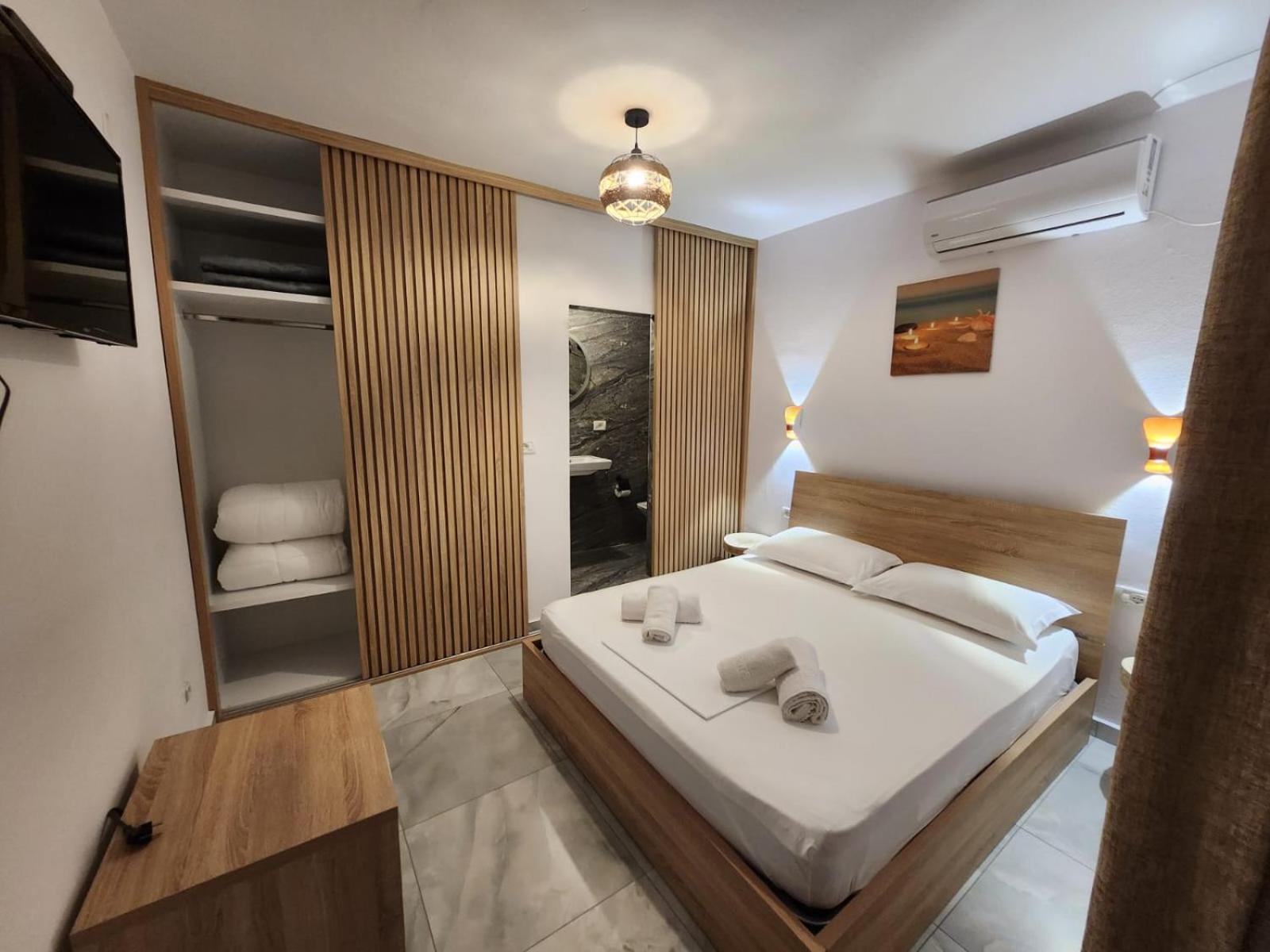 Bed and Breakfast Hyka Stone House Shkodër Esterno foto