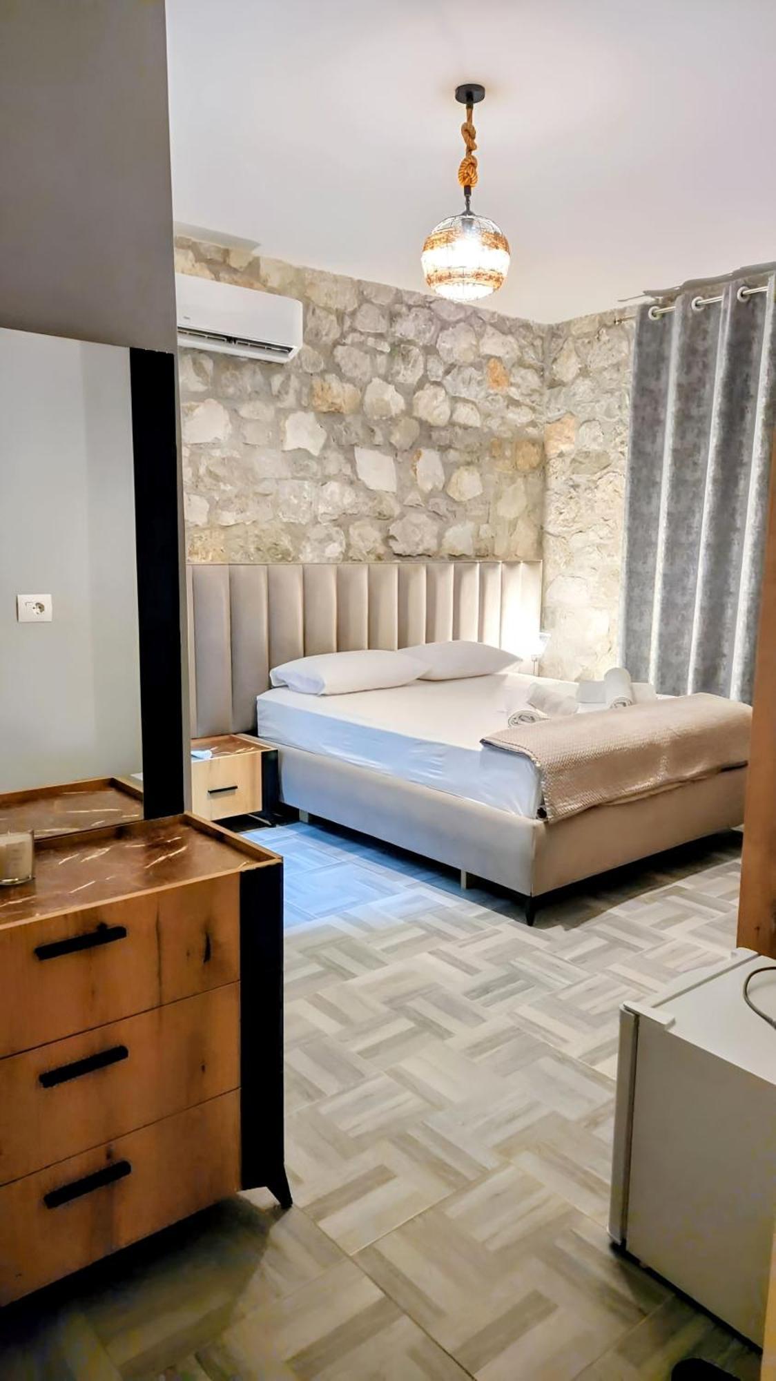 Bed and Breakfast Hyka Stone House Shkodër Esterno foto