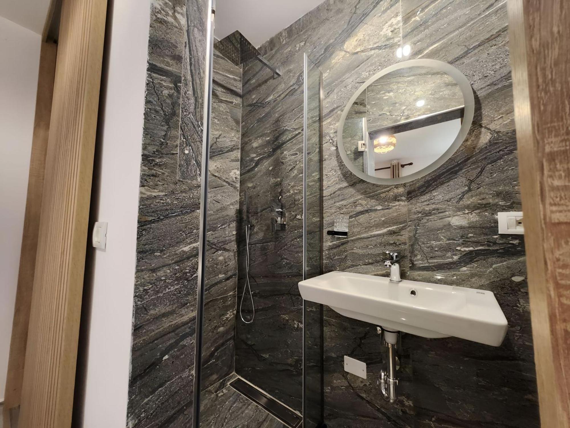Bed and Breakfast Hyka Stone House Shkodër Esterno foto