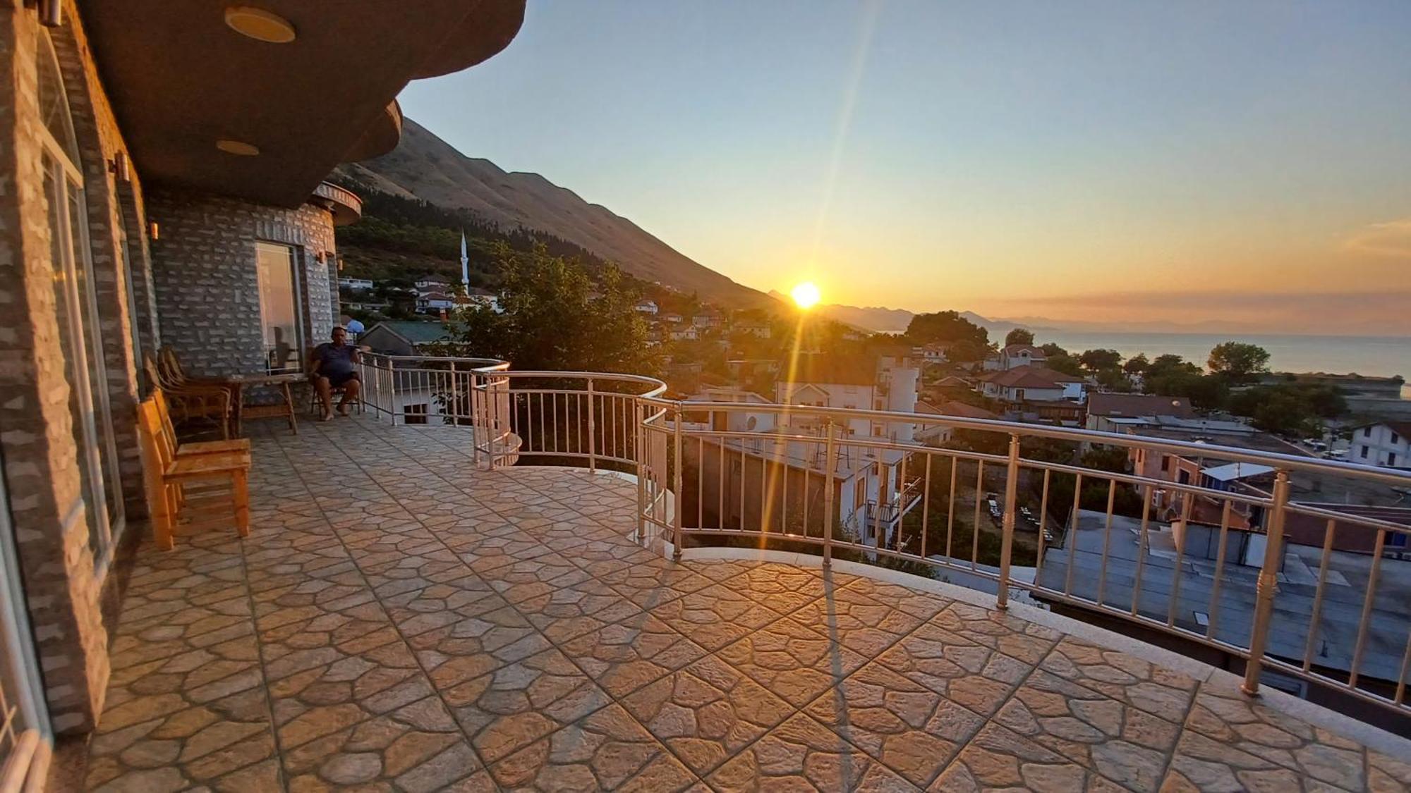 Bed and Breakfast Hyka Stone House Shkodër Esterno foto